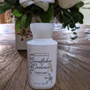 2/$18 B&BW Snowflakes & Cashmere Body Lotion